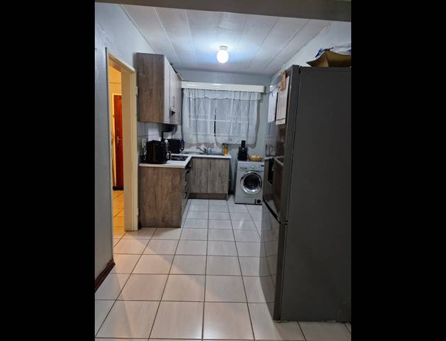 2 bed property to rent in PRIMROSE